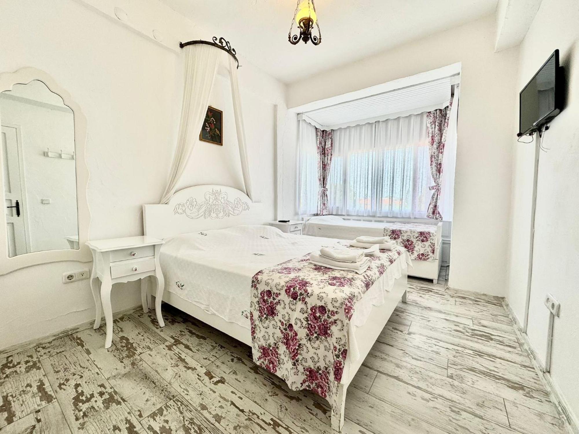 Aisem By Hire Hotel Alaçatı Buitenkant foto